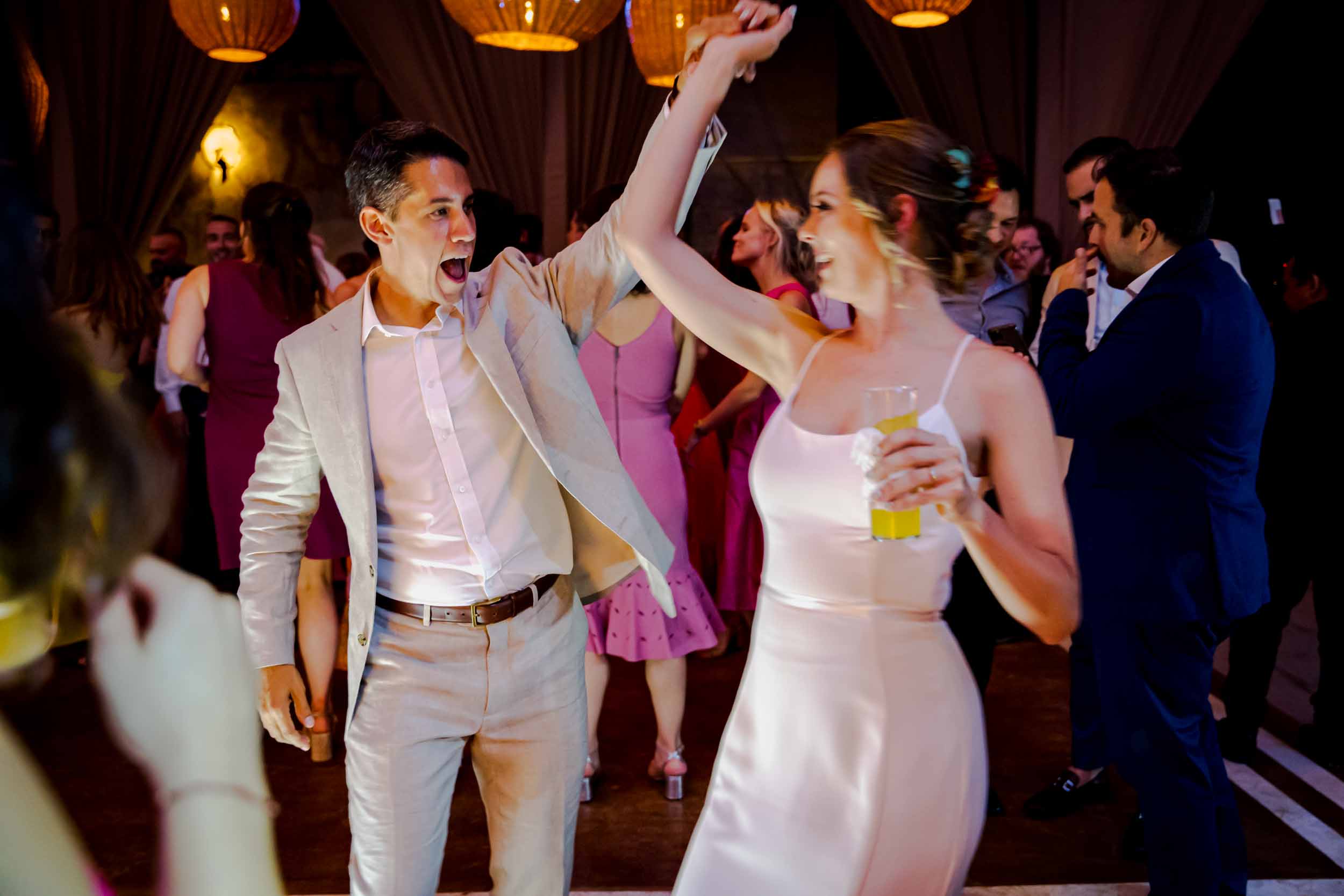 Anneka & Alejandro — El Cardenal, Centro Histórico — Douglas Favero Photography