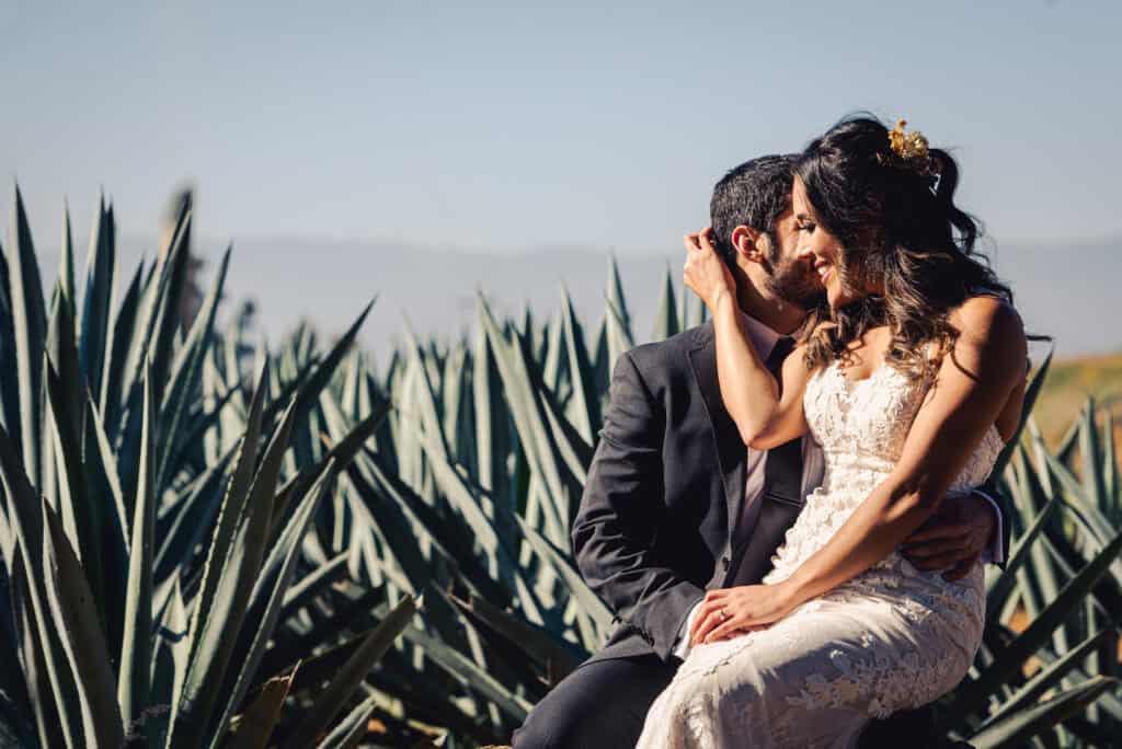 Candid, editorial-style wedding photography at Loma Noble, Oaxaca