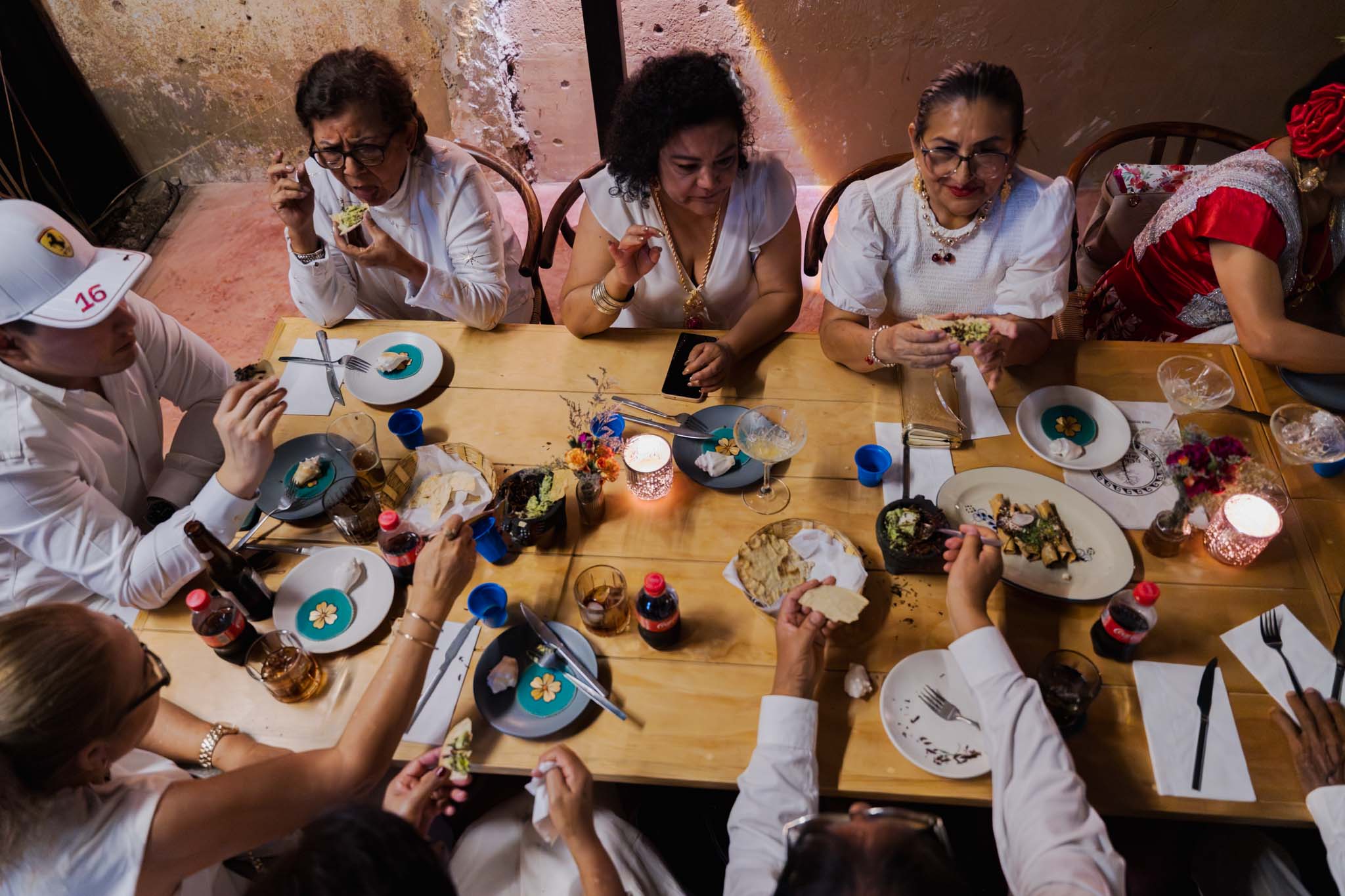 Vianey & Greyson — Esplanada Santo Domingo / El Chef Zapoteco — Douglas Favero Photography