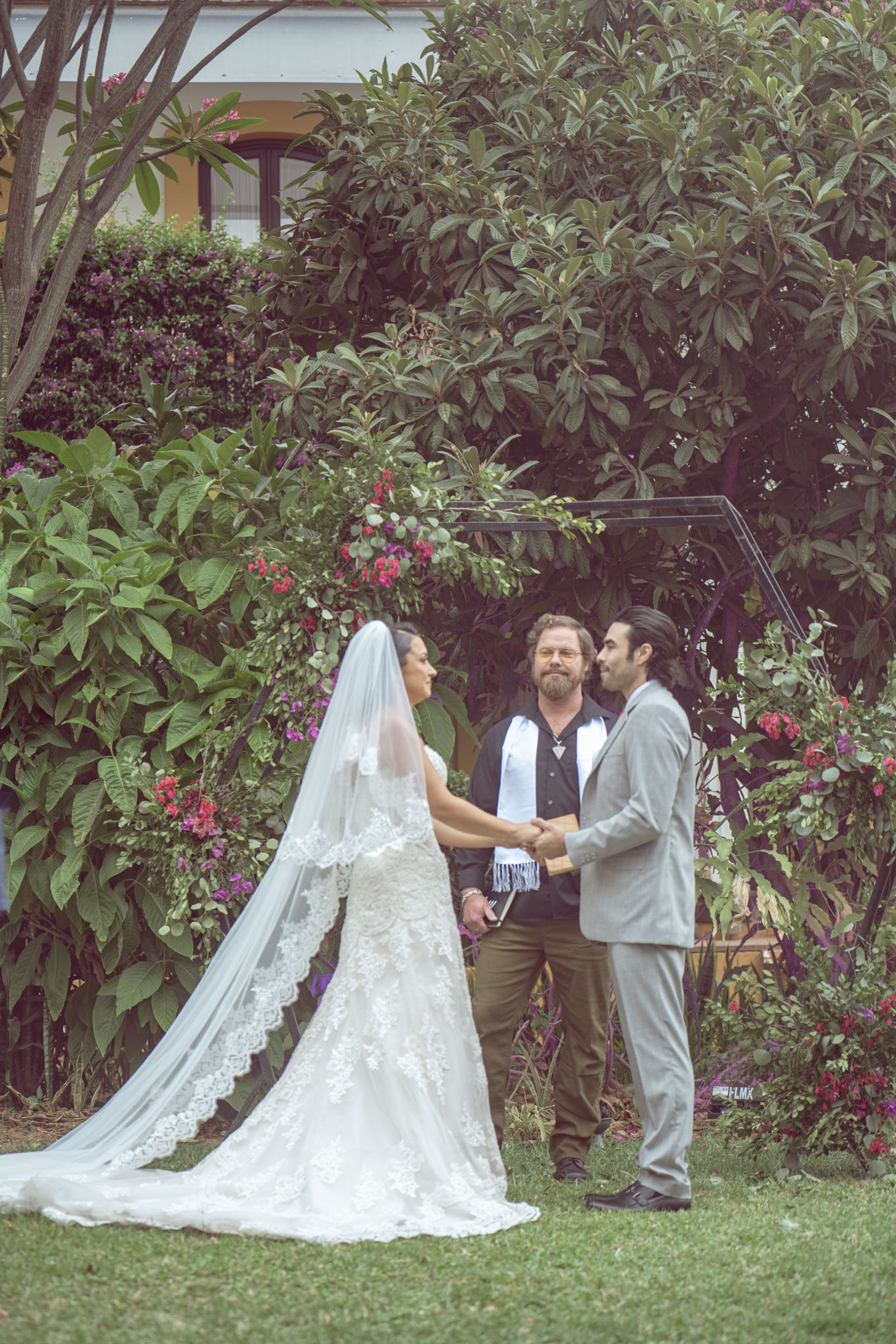Valerie & Adan — Hotel Boutique Los Laureles — Douglas Favero Photography