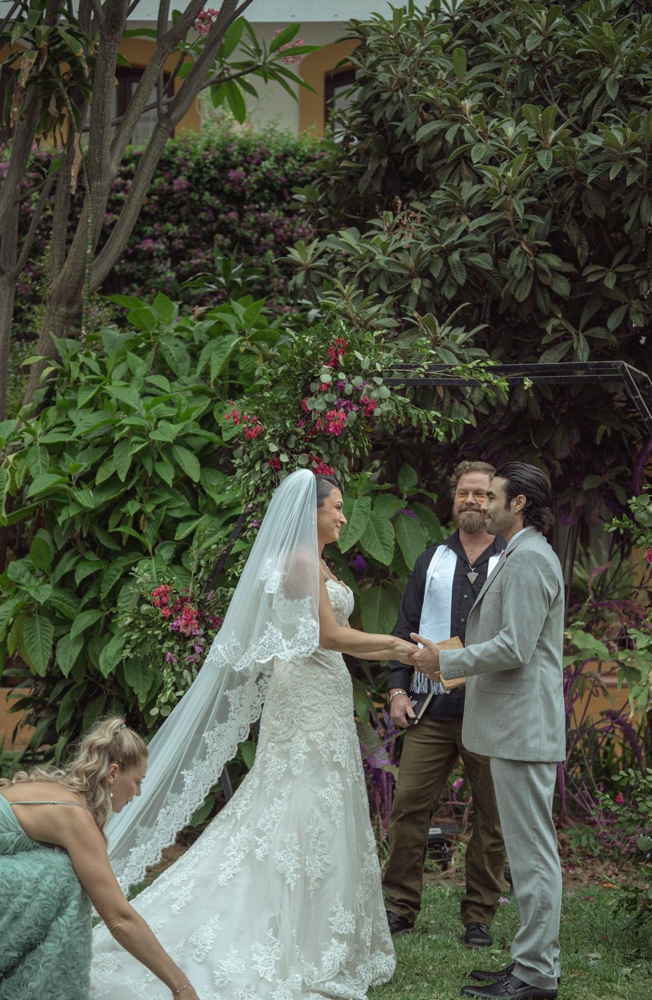 Valerie & Adan — Hotel Boutique Los Laureles — Douglas Favero Photography