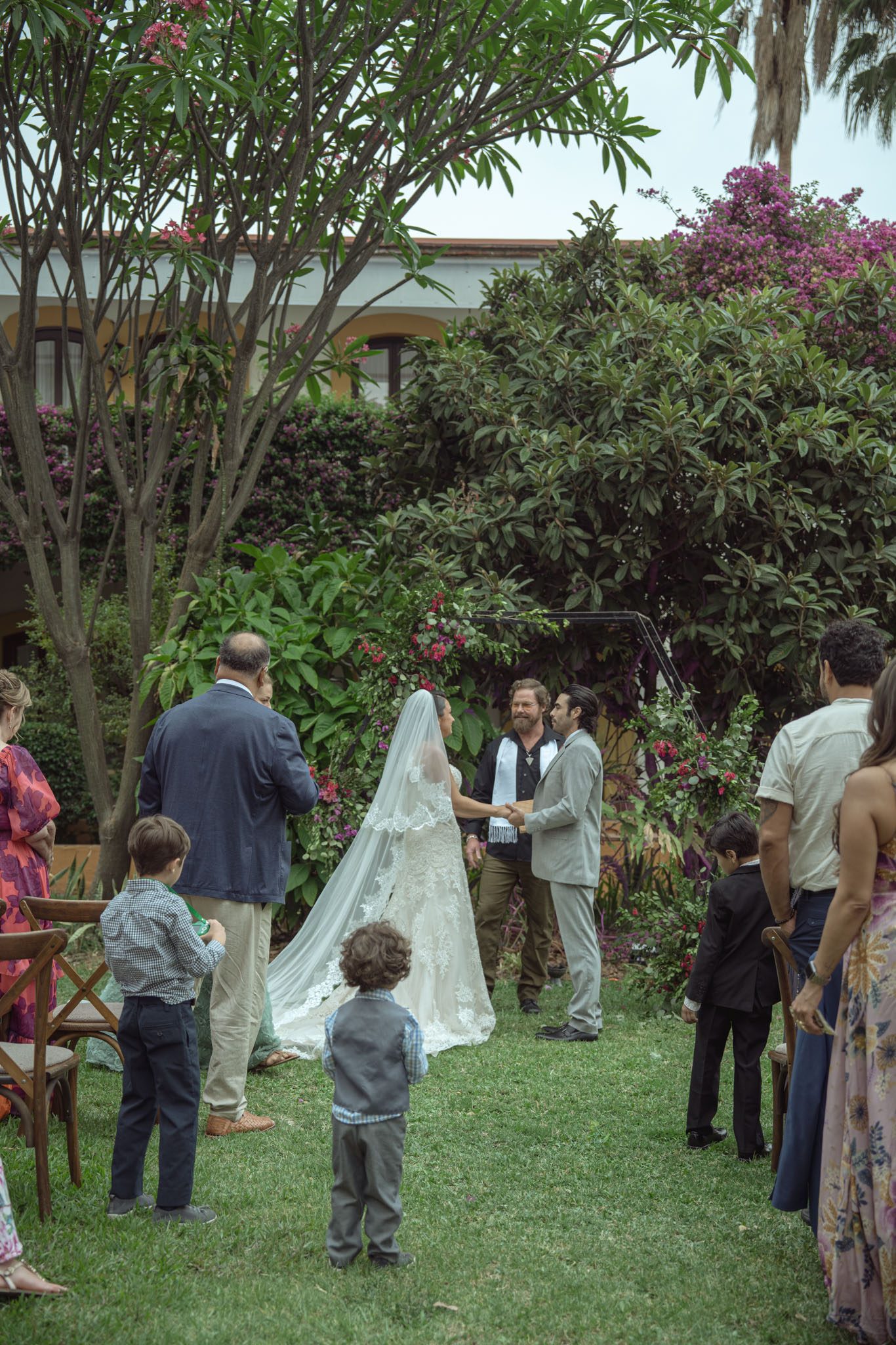 Valerie & Adan — Hotel Boutique Los Laureles — Douglas Favero Photography