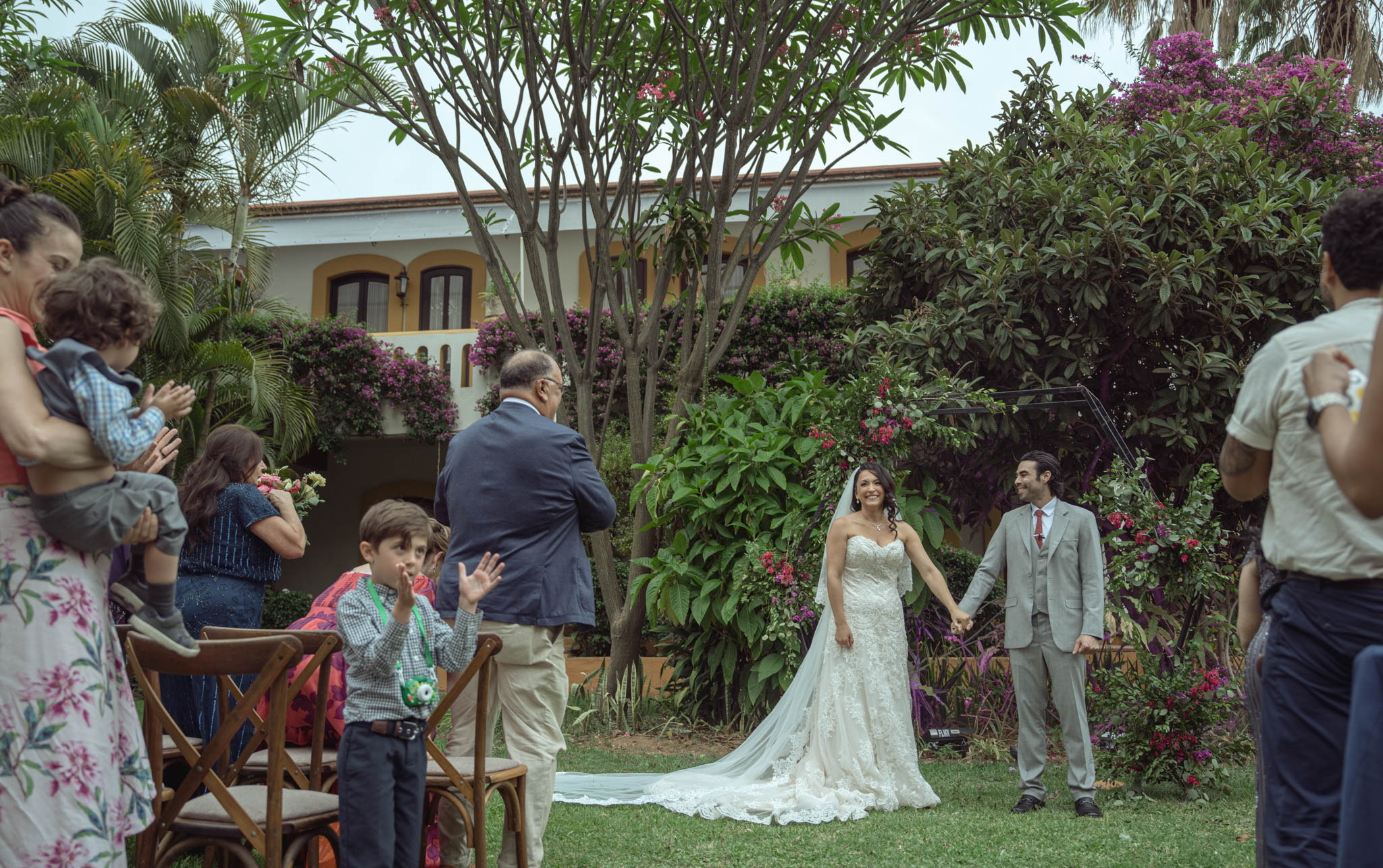 Valerie & Adan — Hotel Boutique Los Laureles — Douglas Favero Photography